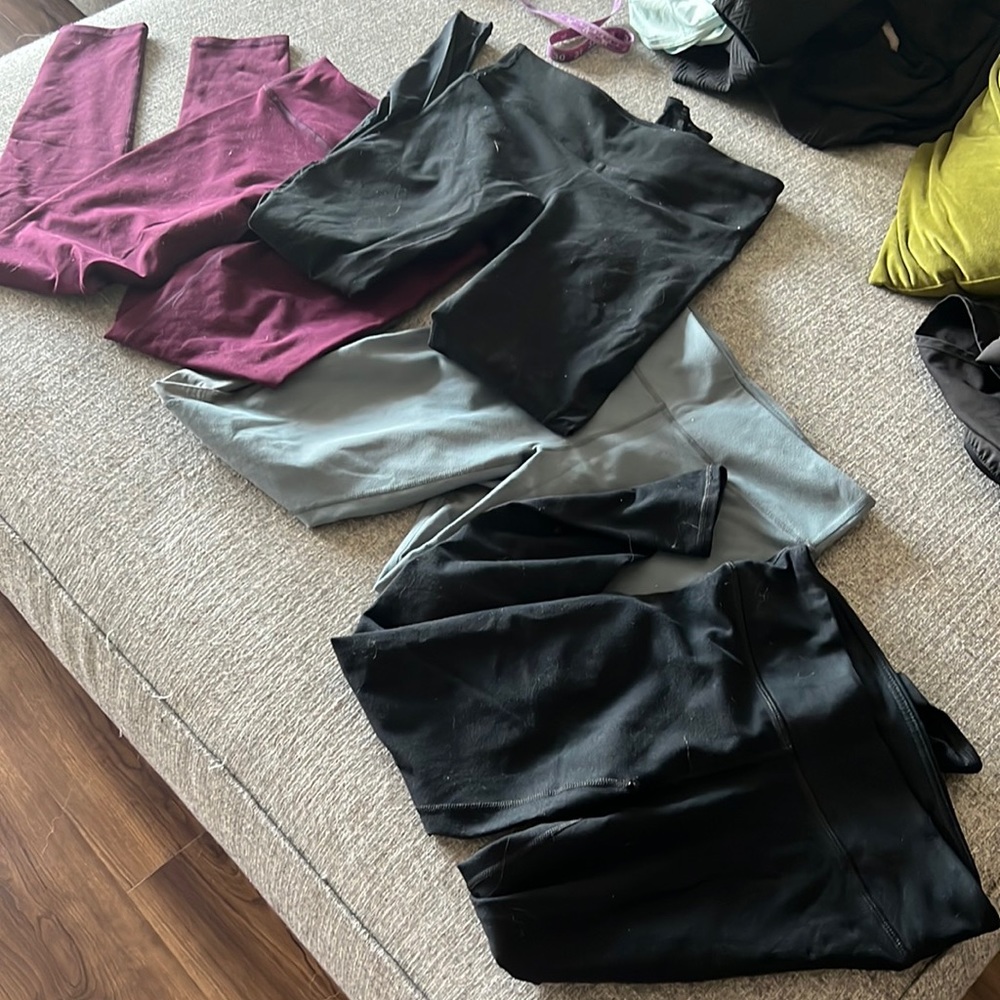 FOUR PACK OD FABLETICS LEGGINGS YITTY SZ SMALL EUC